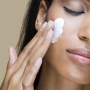 Demaquilante: tirar a maquiagem para uma pele bonita e saudável
