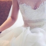 Mandar fazer ou comprar vestido de noiva? Quanto custa?
